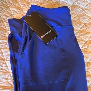 NWT Womens size M Jogger Style Leggings